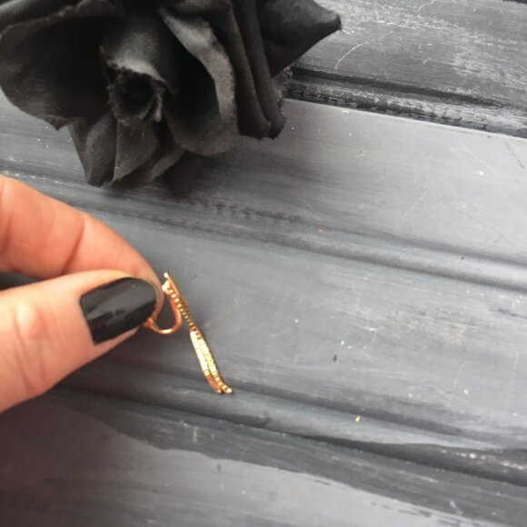 Vintage Clip-on Earrings Lot (Lot of 5) - Picture 4 of 10